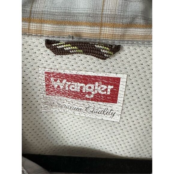 VTG Wrangler Premium Quality Shirt Mens XL Short Sleeves Plaid Button Down - Picture 2 of 11